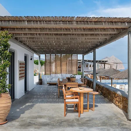 Ypseli Anafi's Hive Hotel