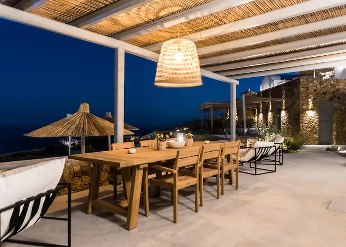 Ypseli Anafi's Hive Hotel 2*