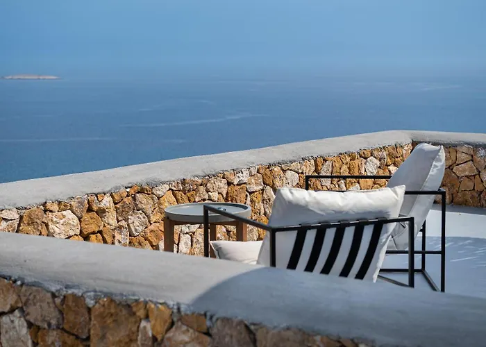 Ypseli Anafi's Hive Hotel