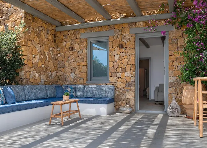 Hotel Ypseli Anafi's Hive