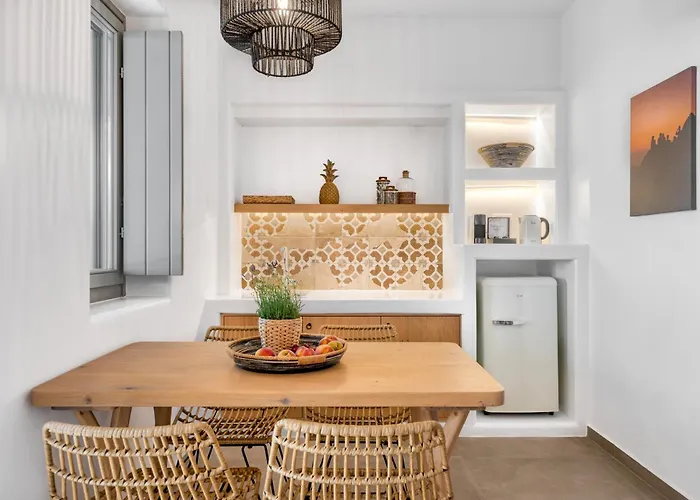 Ypseli Anafi's Hive 2* Anafi