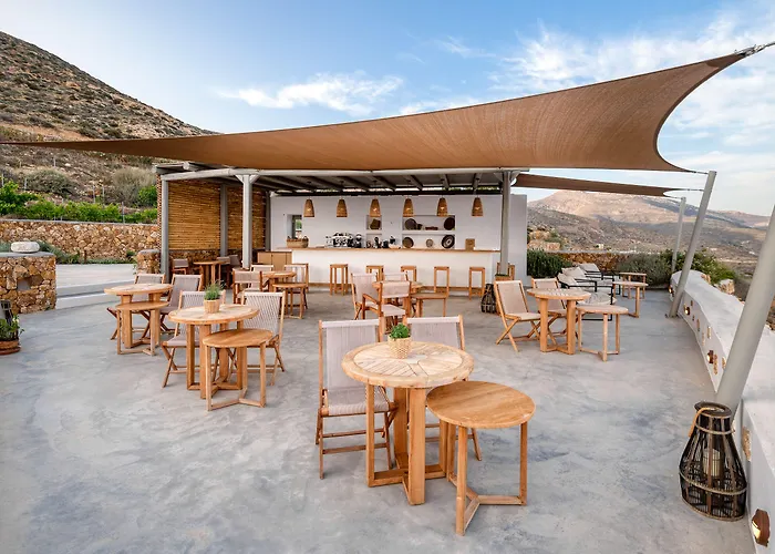 Ypseli Anafi's Hive Hotel