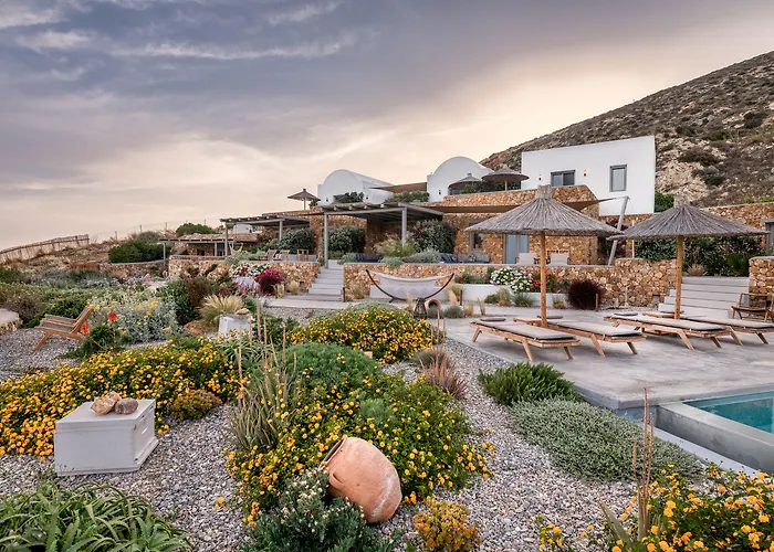 Hotel Ypseli Anafi's Hive Anafi