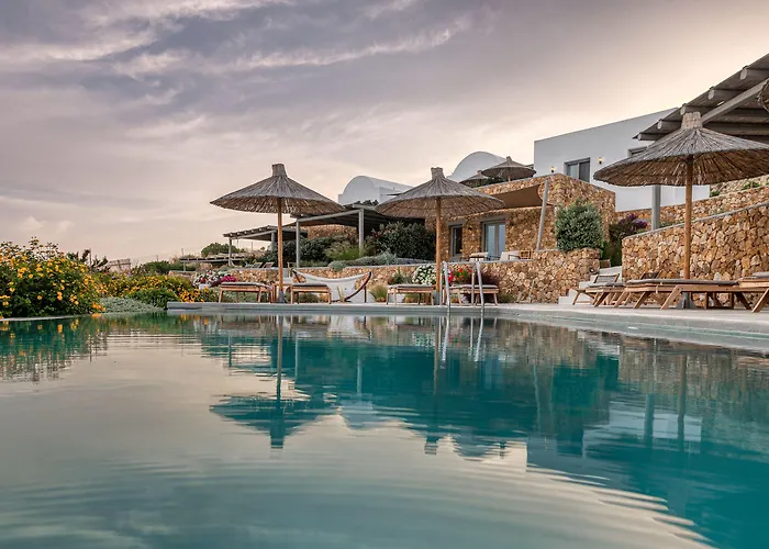 Hotel Ypseli Anafi's Hive