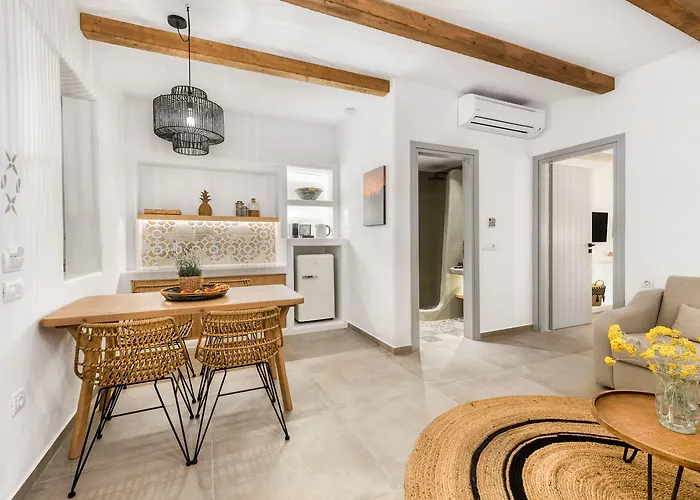 Hotel Ypseli Anafi's Hive